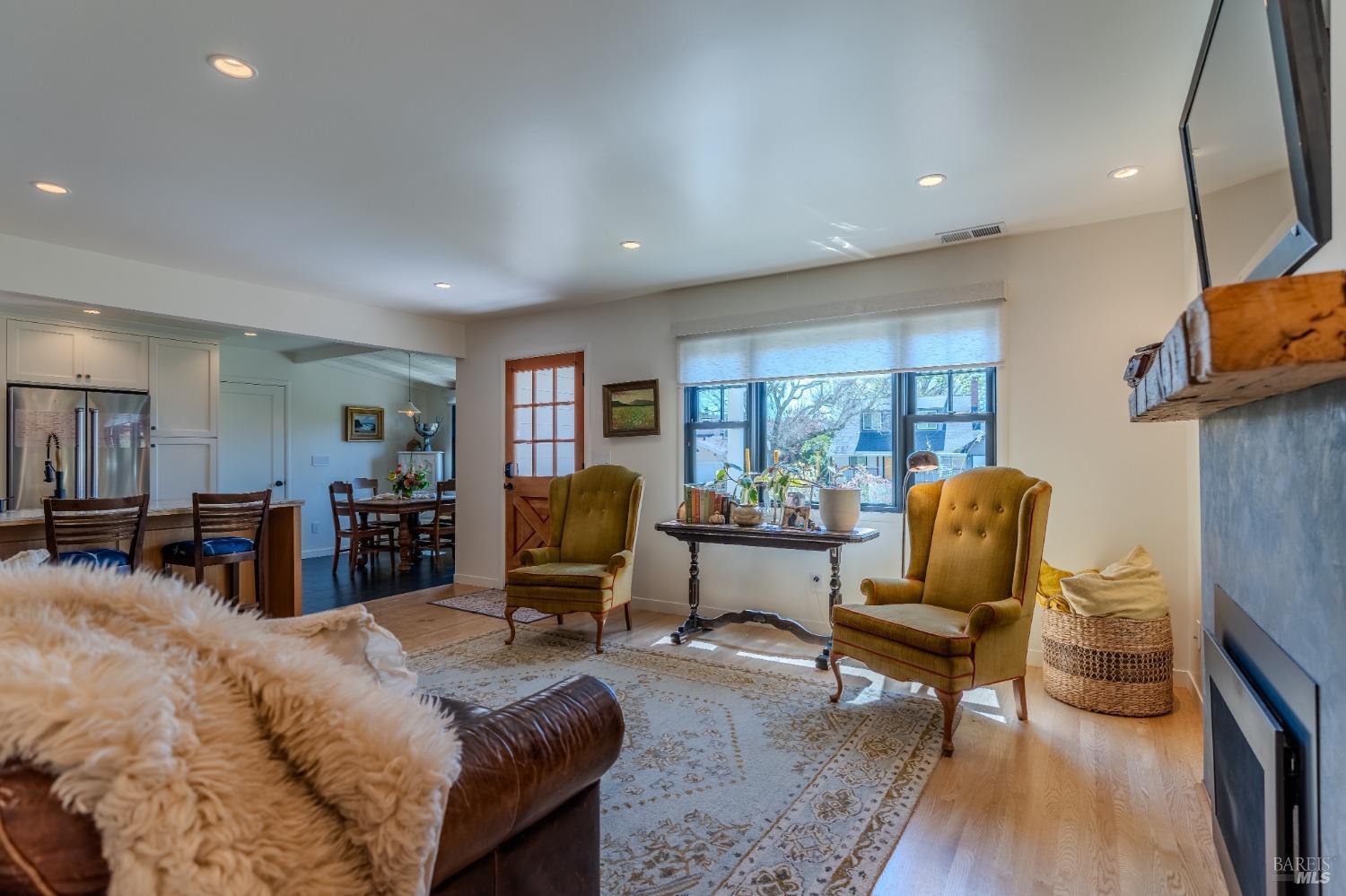 224 Blackstone Dr