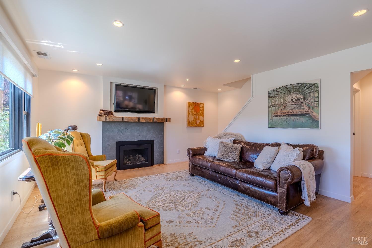 224 Blackstone Dr