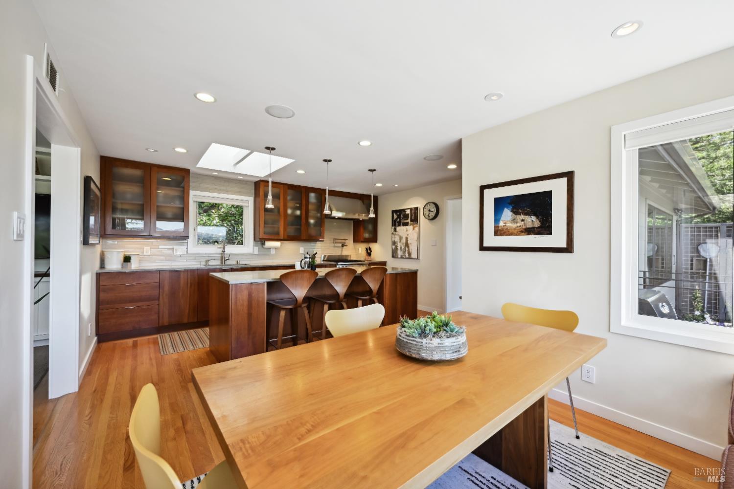 510 Redwood Rd
