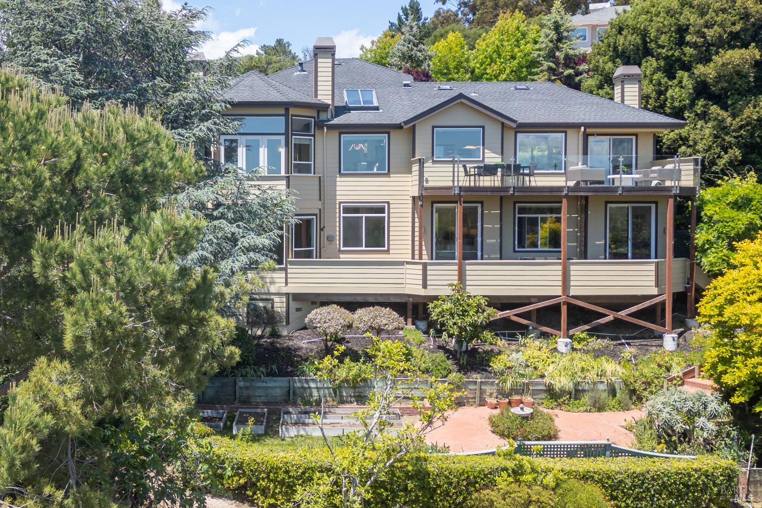 16 Marin Bay Park Ct