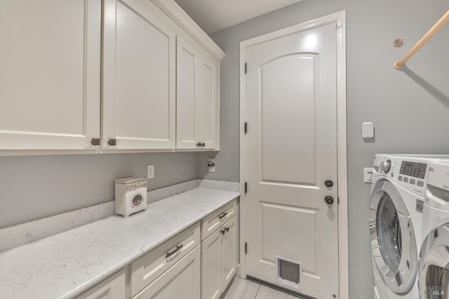 225 Darbster Pl