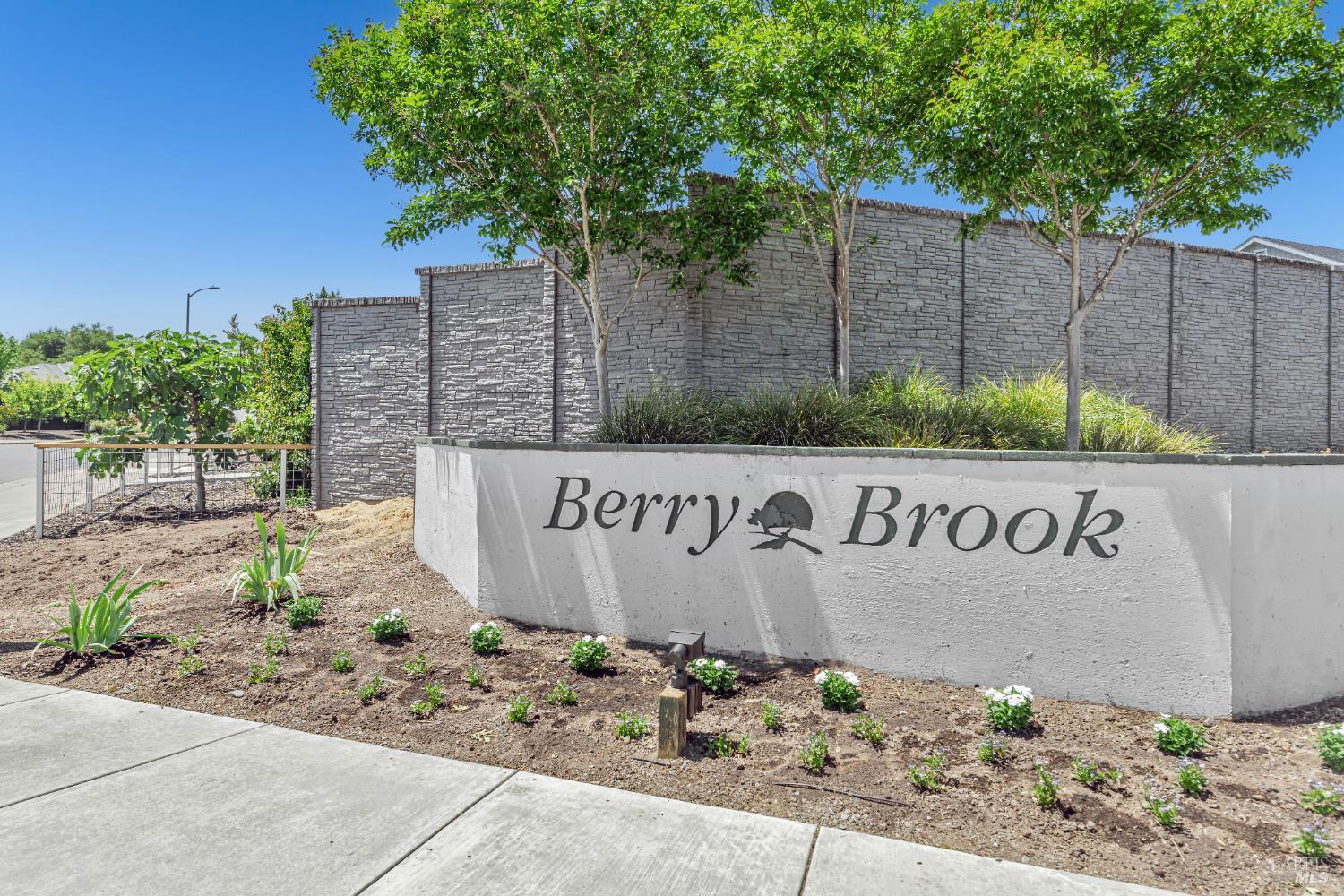 225 Darbster Pl
