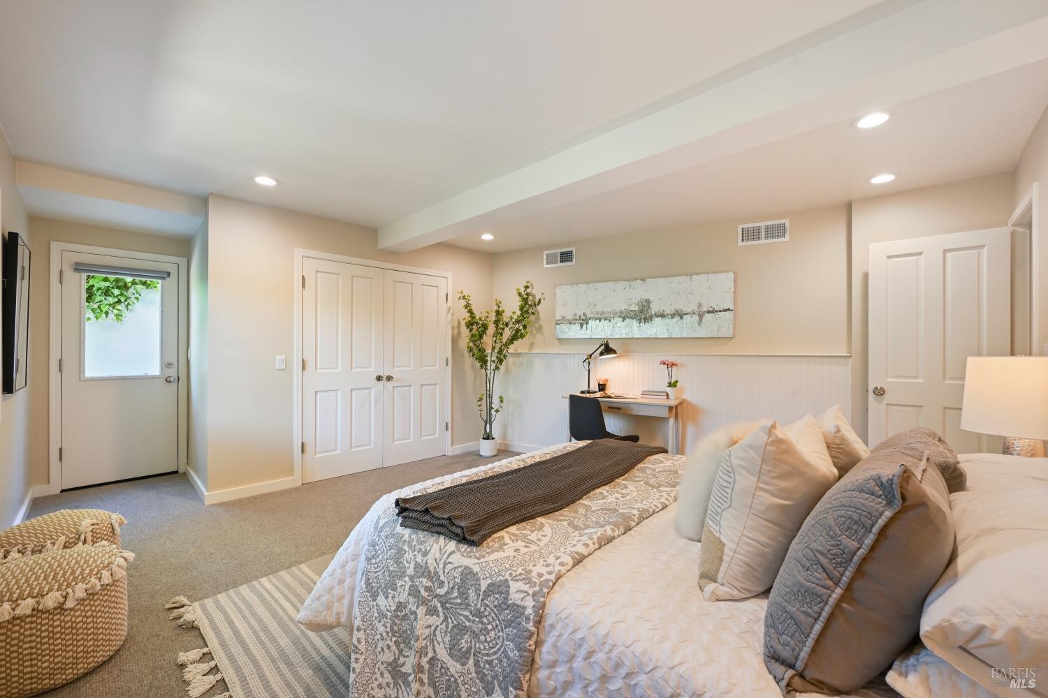 5 Greenfield Ct