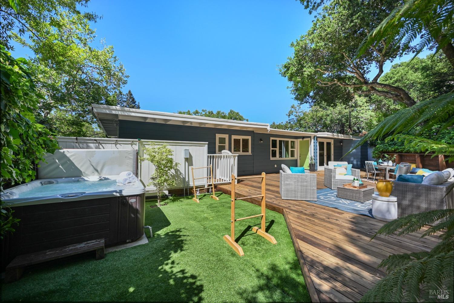 5 Greenfield Ct