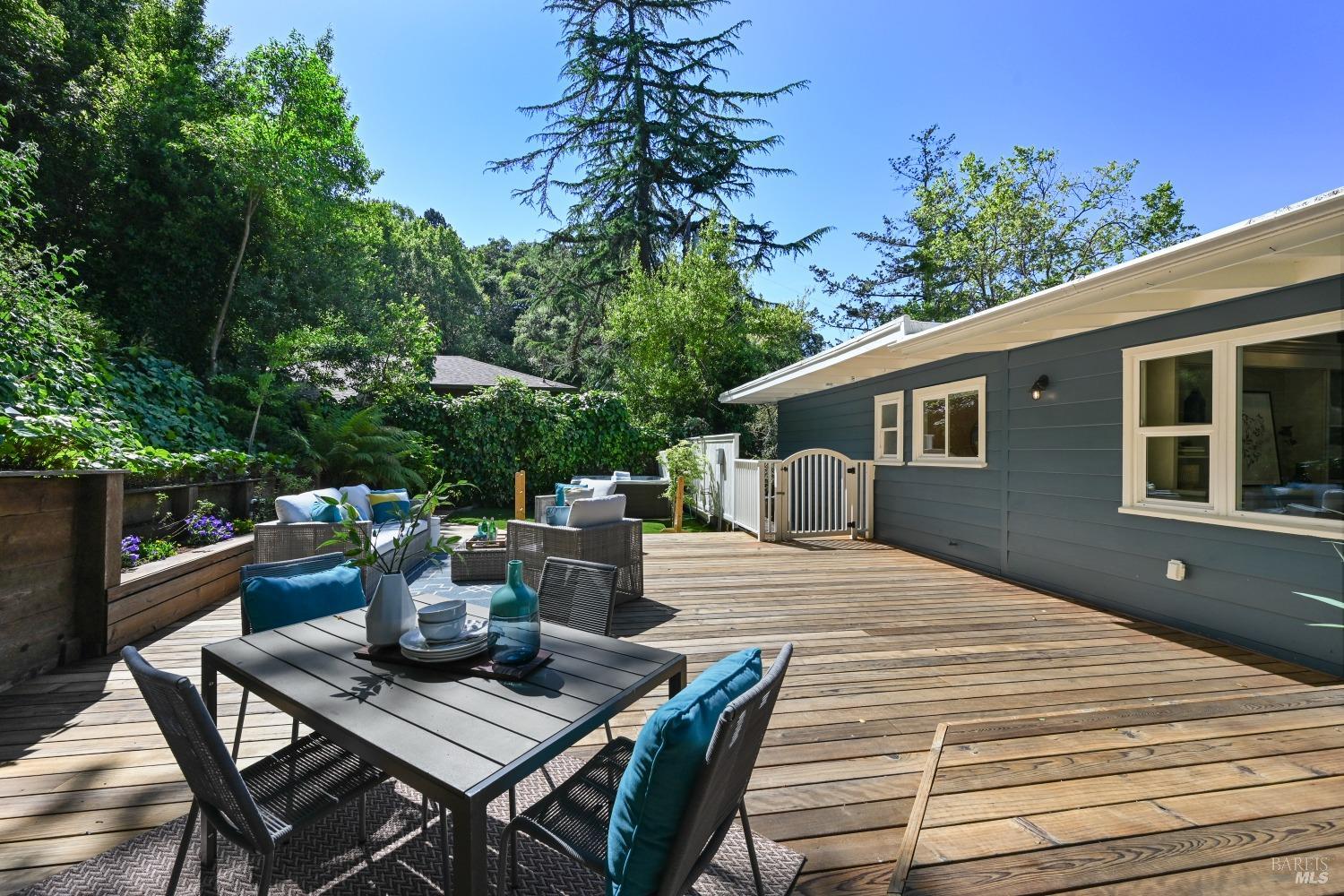 5 Greenfield Ct