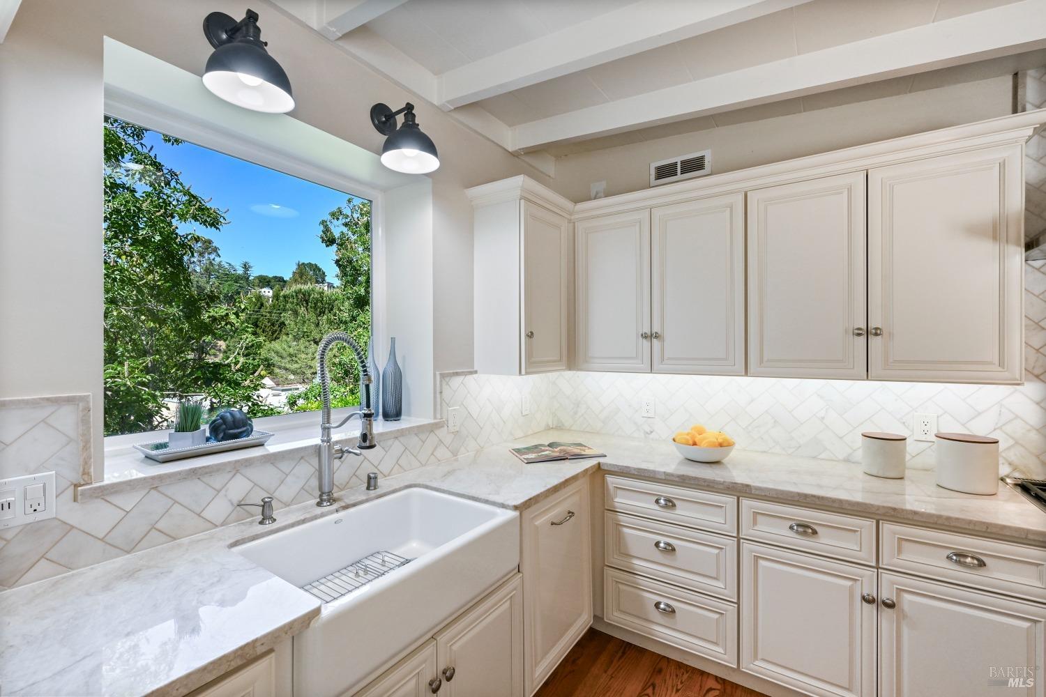 5 Greenfield Ct