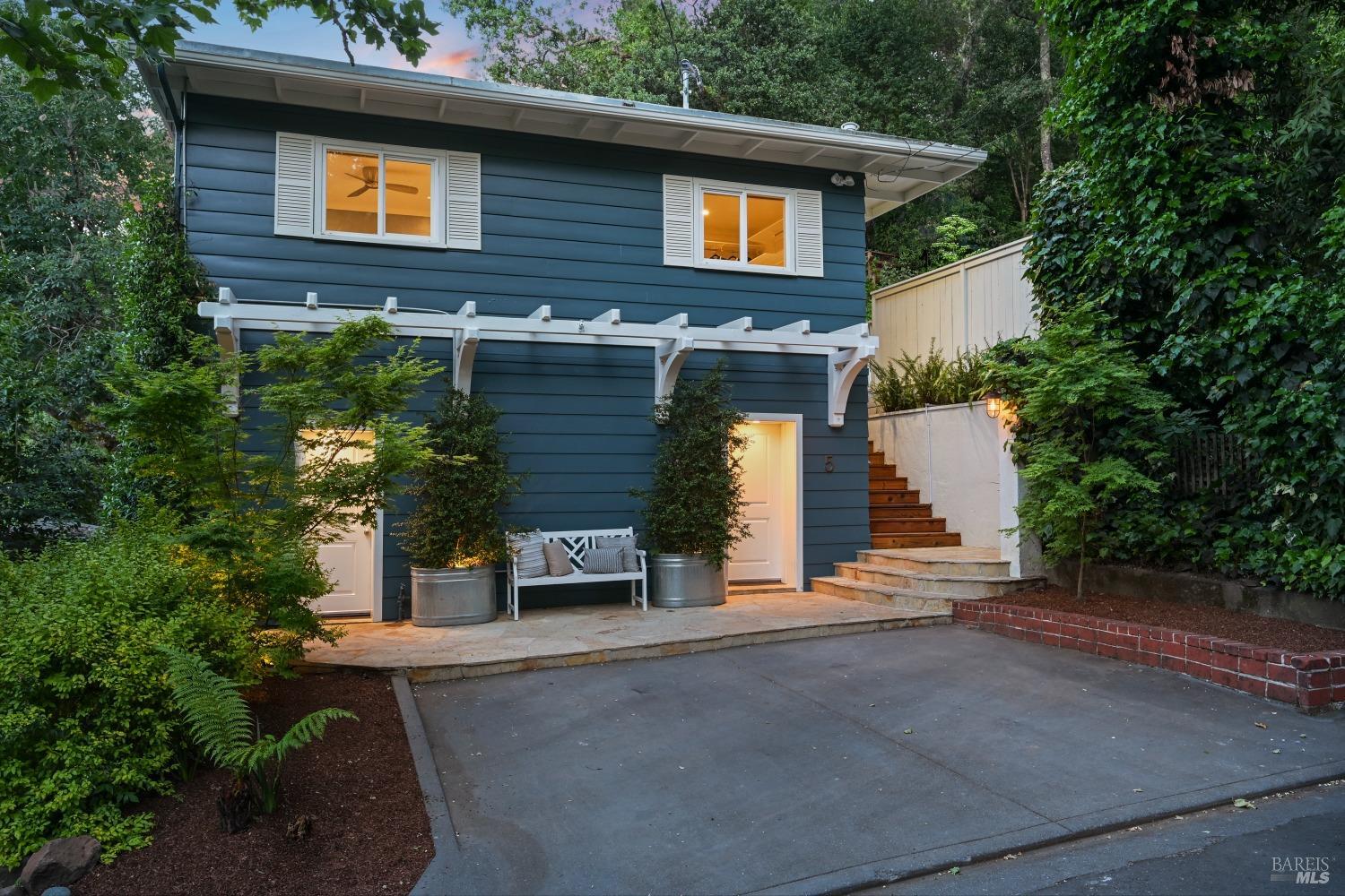 5 Greenfield Ct