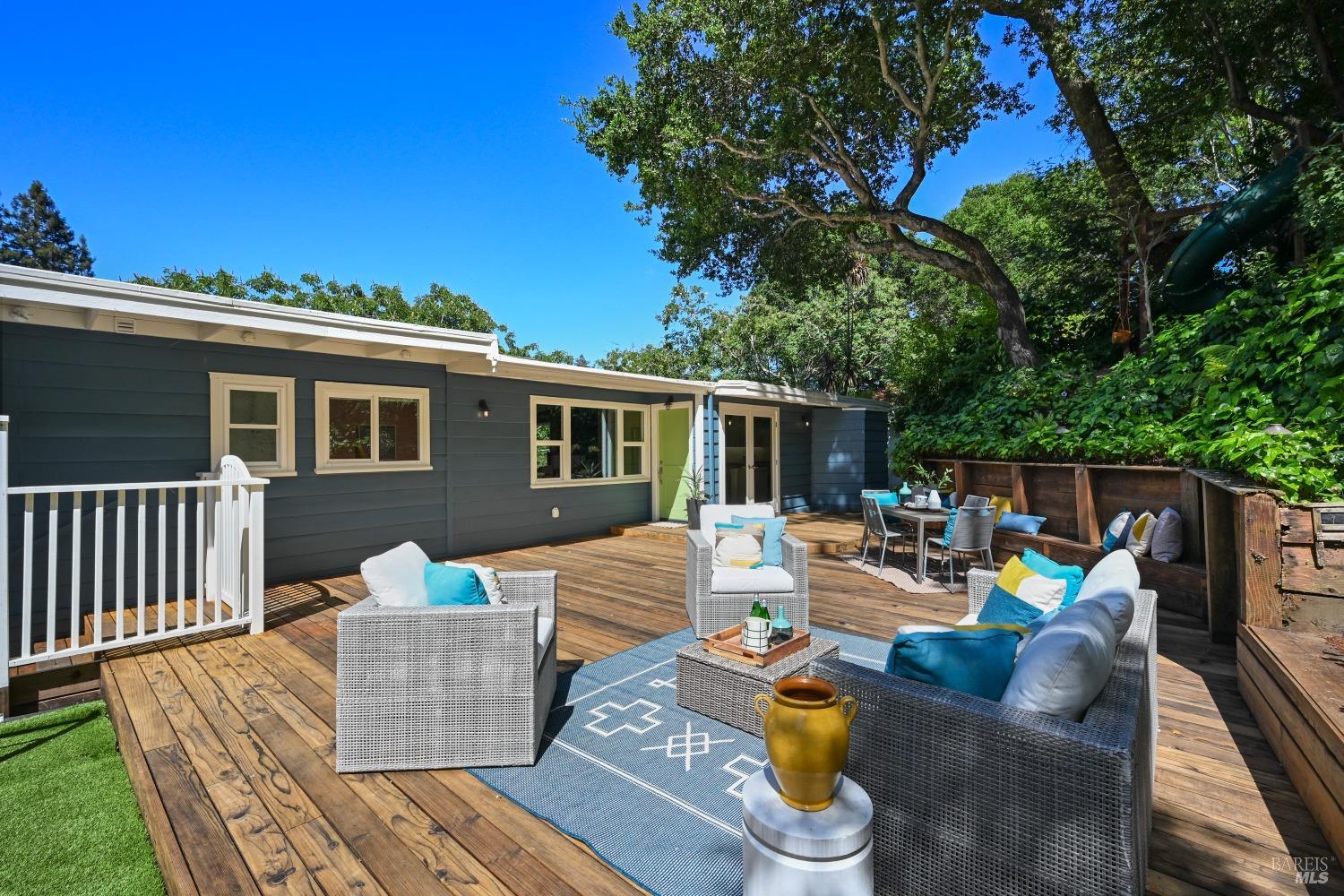 5 Greenfield Ct