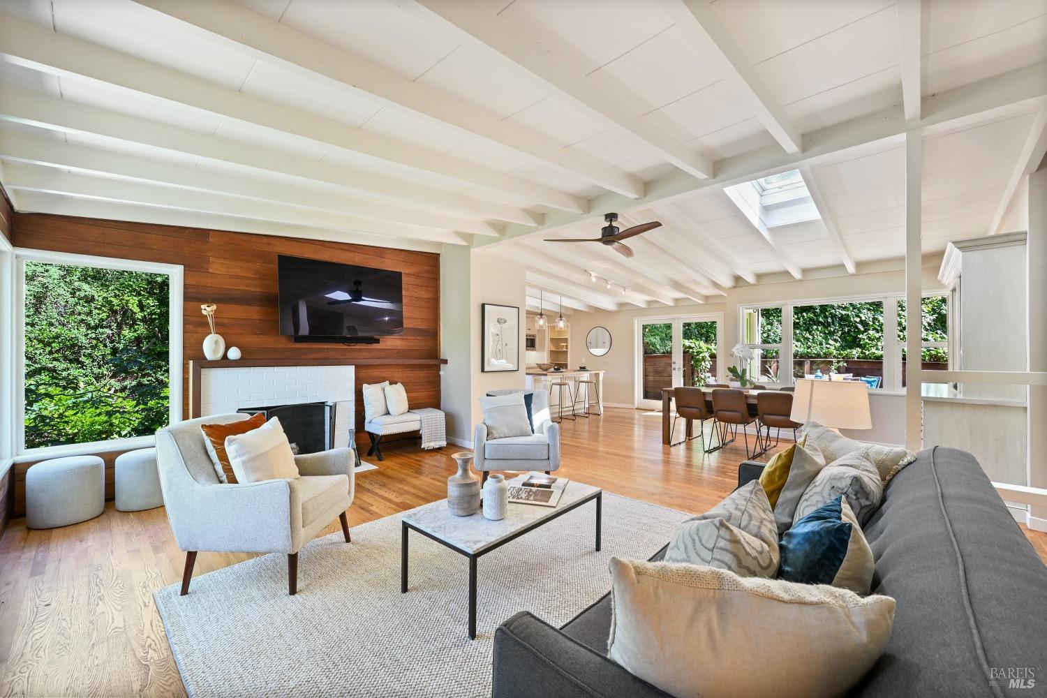 5 Greenfield Ct