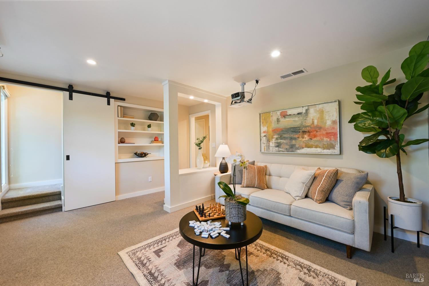 5 Greenfield Ct