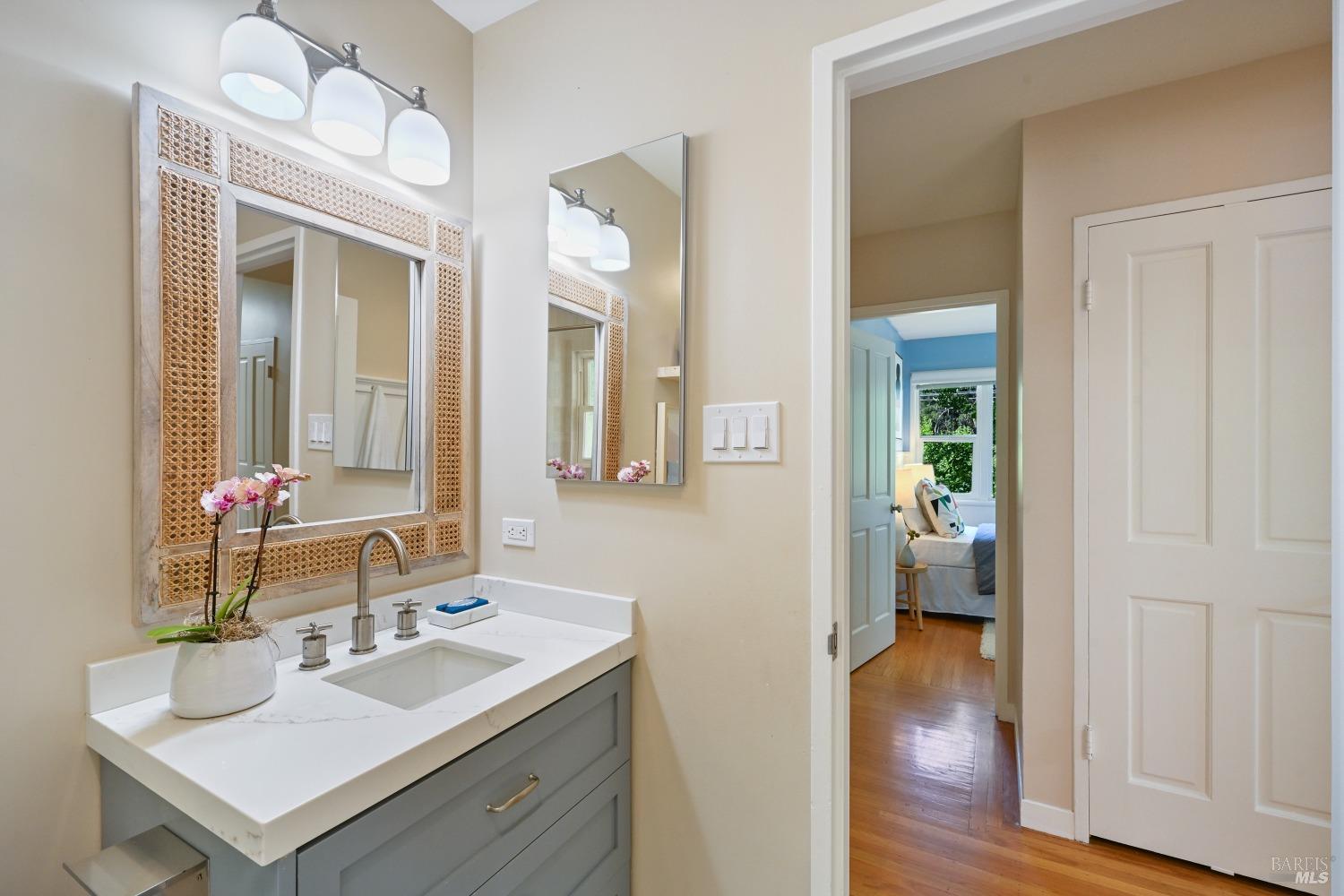 5 Greenfield Ct