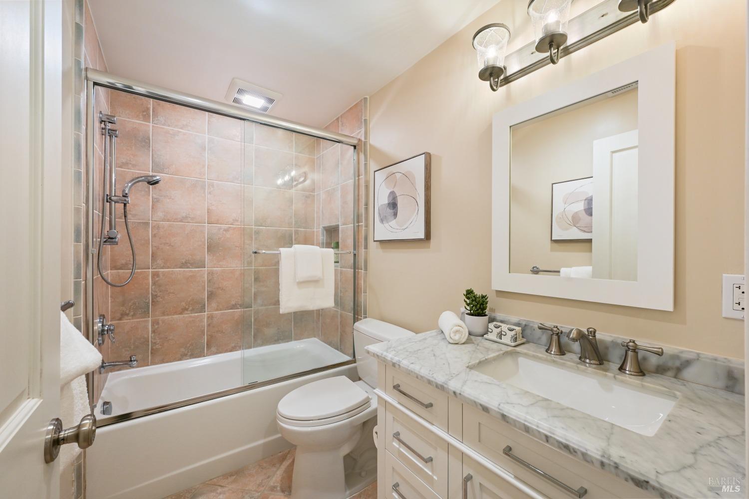 5 Greenfield Ct