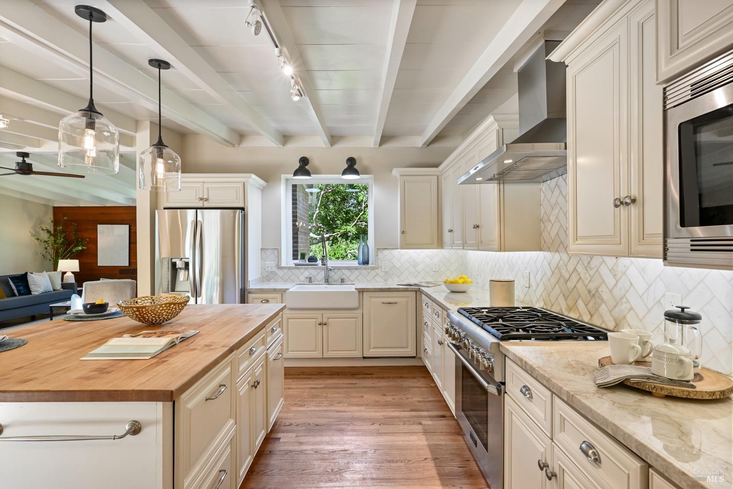 5 Greenfield Ct