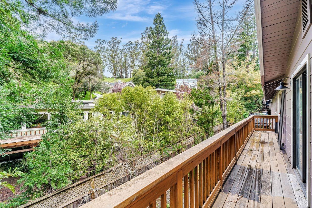 153 Willow Ave