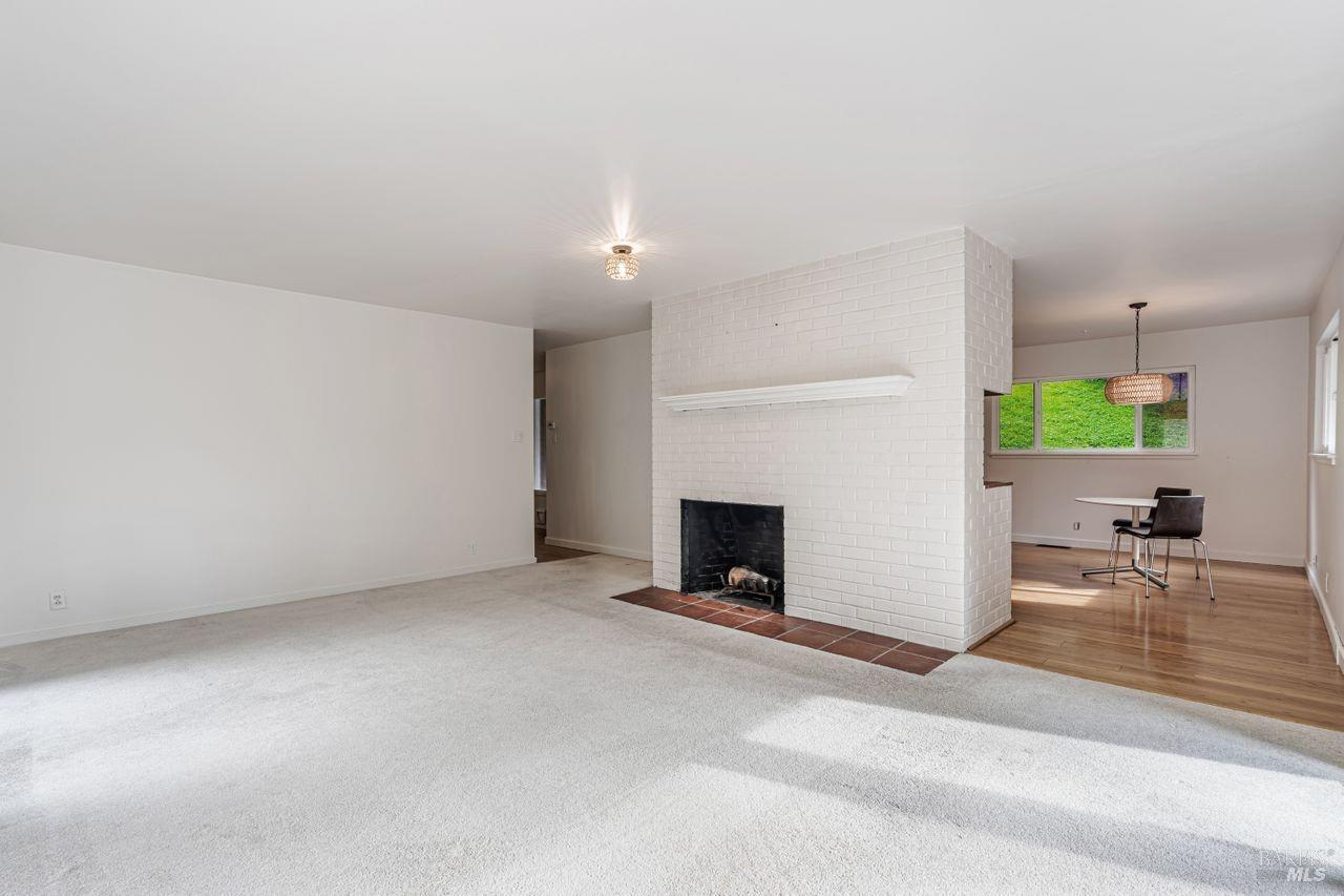 153 Willow Ave