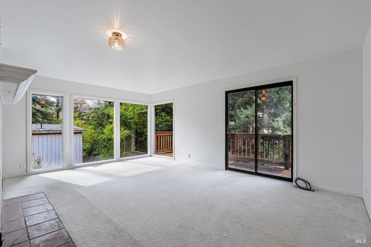 153 Willow Ave