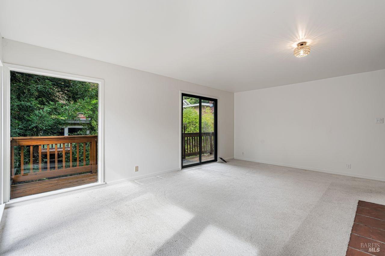 153 Willow Ave