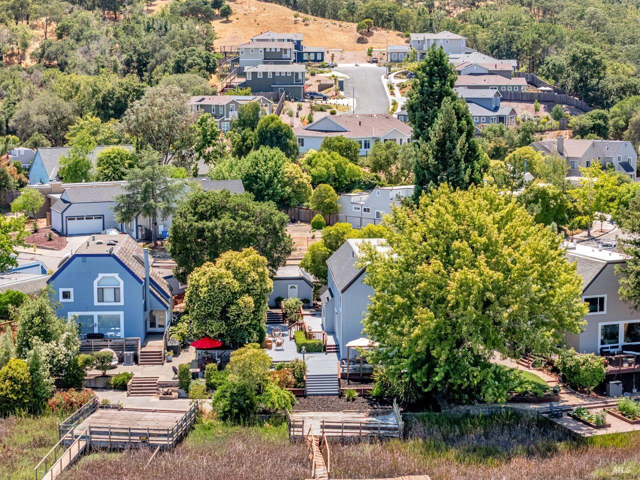 2541 Topaz Dr