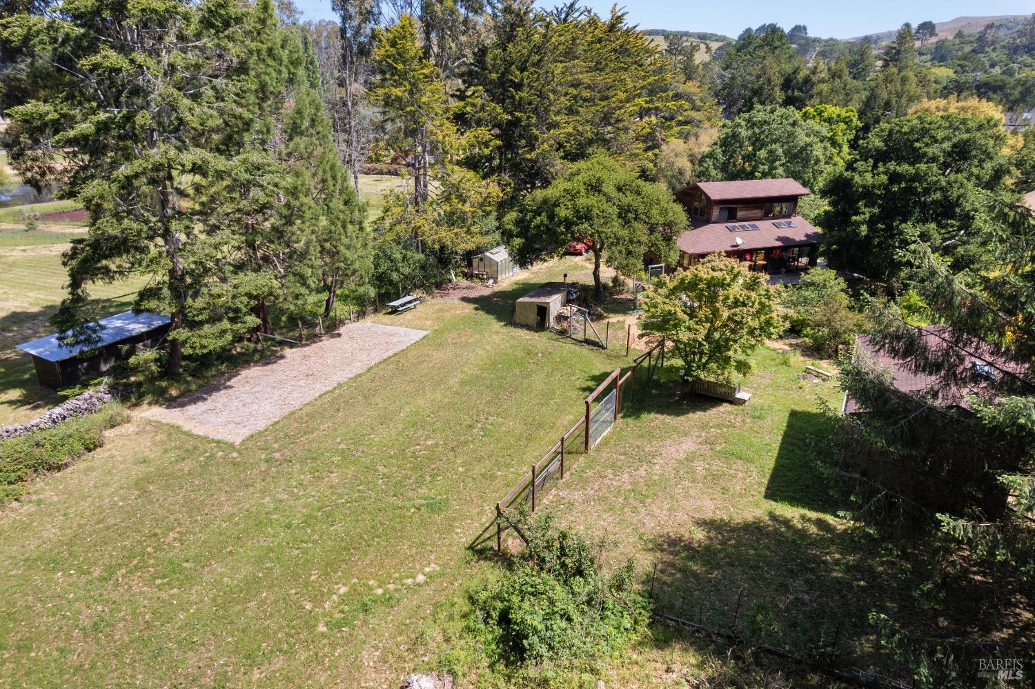 7 Linsdale Ln