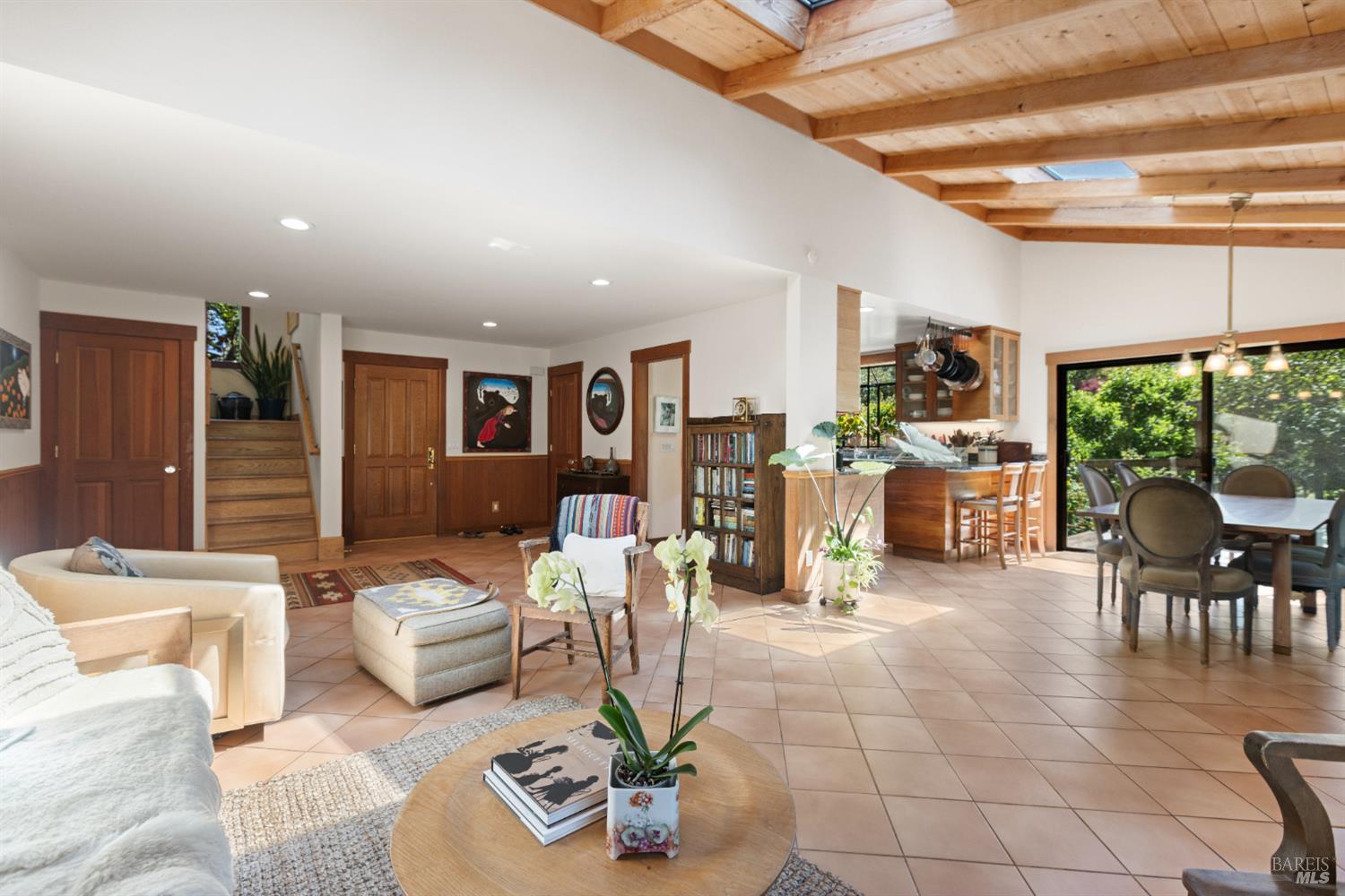 7 Linsdale Ln