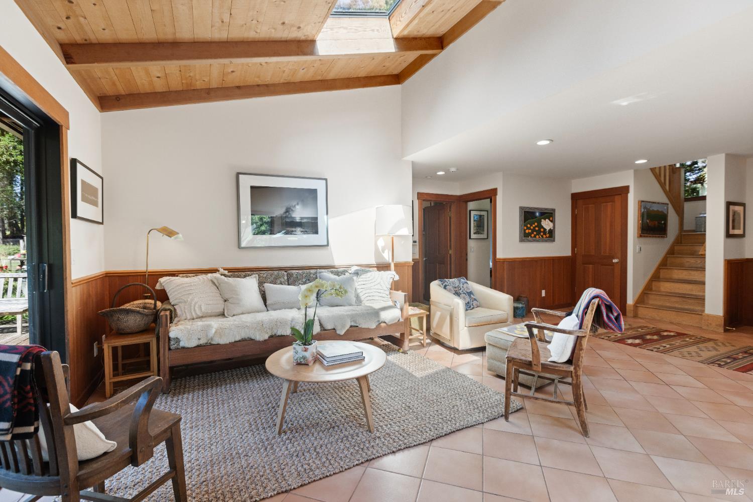 7 Linsdale Ln