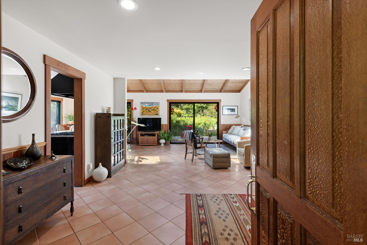 7 Linsdale Ln