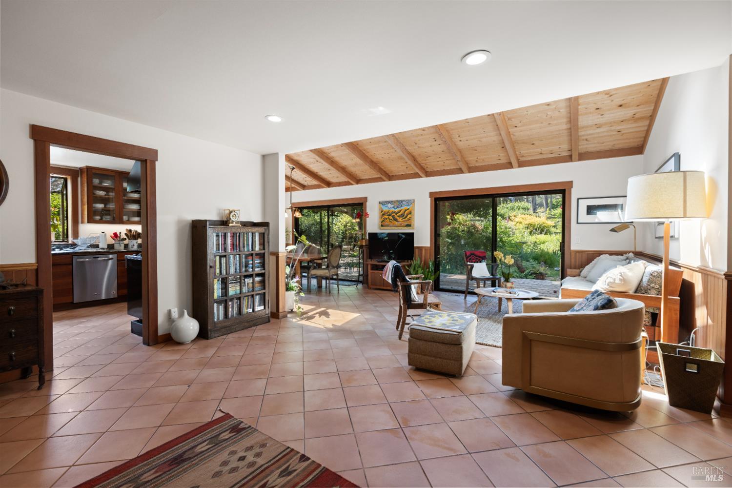 7 Linsdale Ln