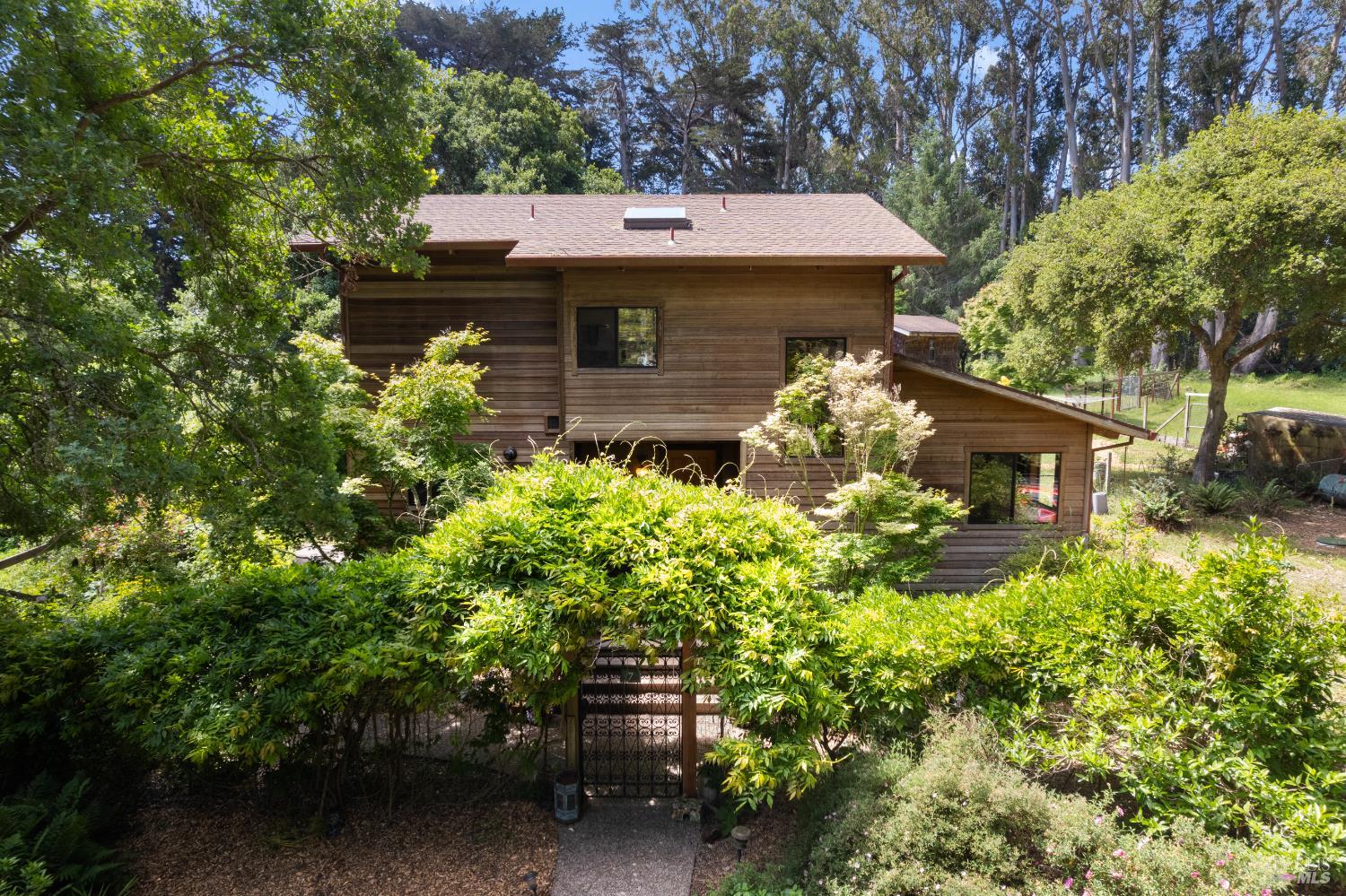 7 Linsdale Ln
