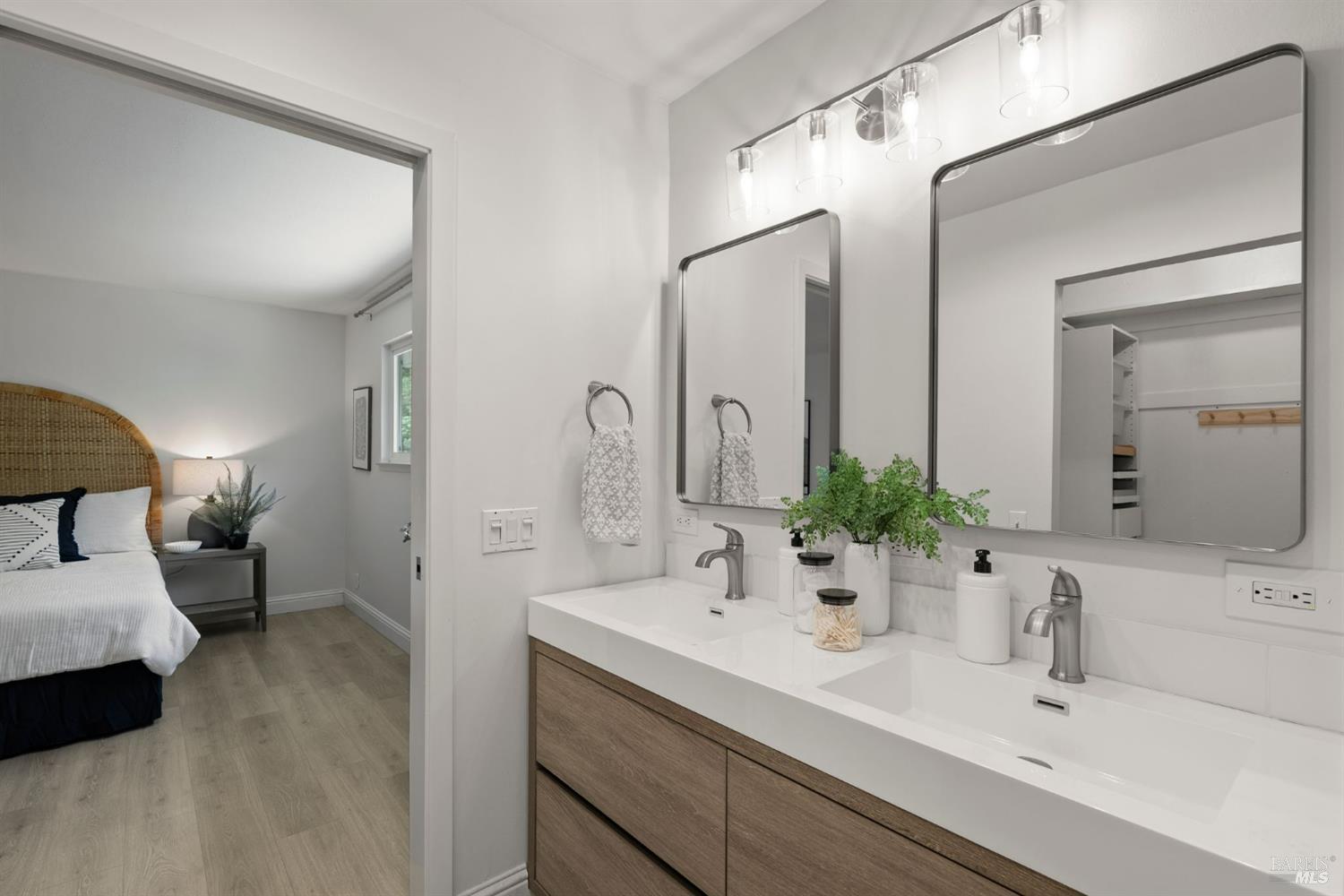 38 Twelveoak Hill Dr