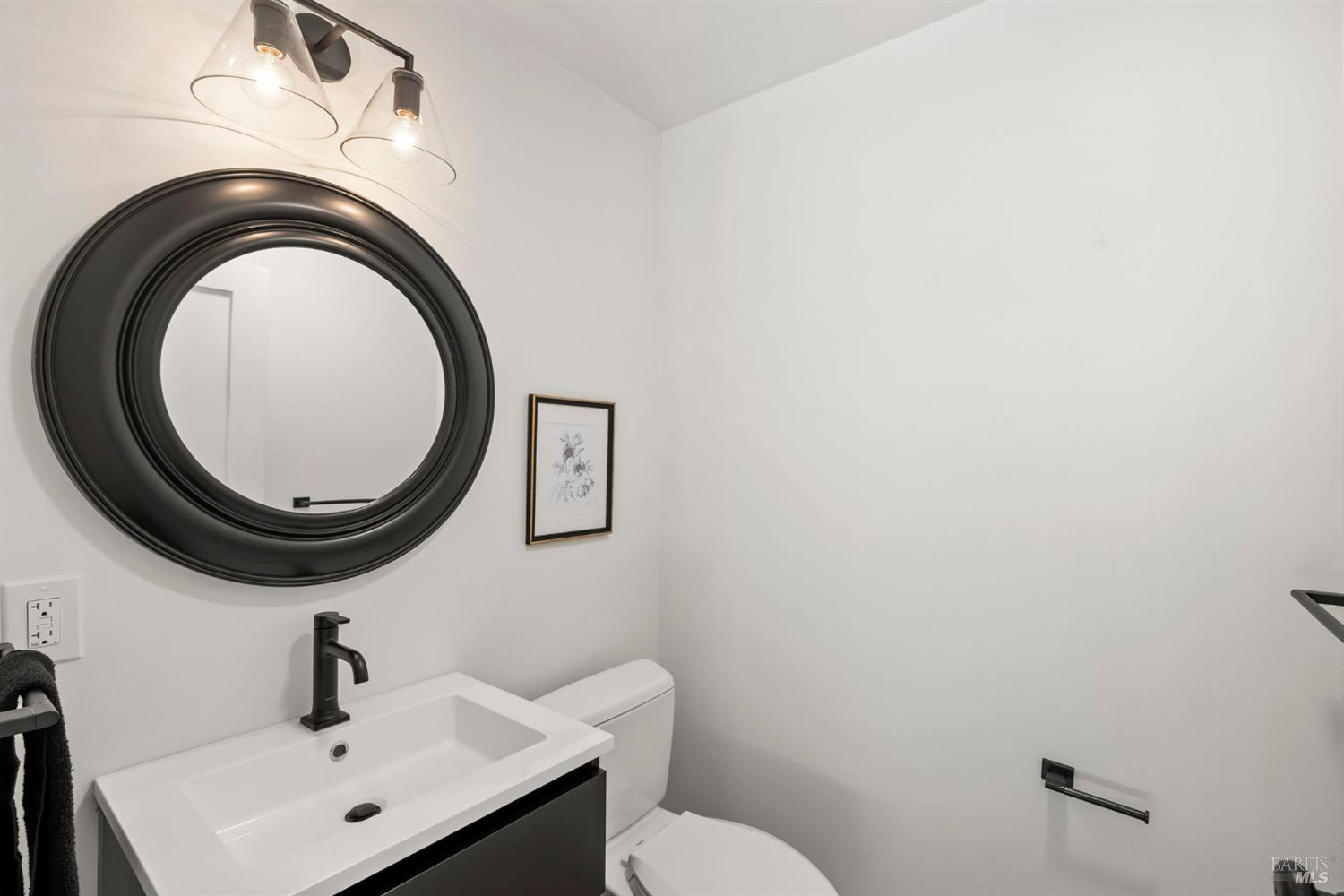 38 Twelveoak Hill Dr