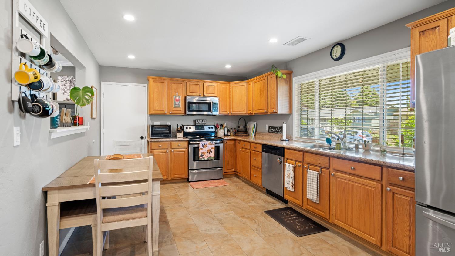 1295 Marian Way
