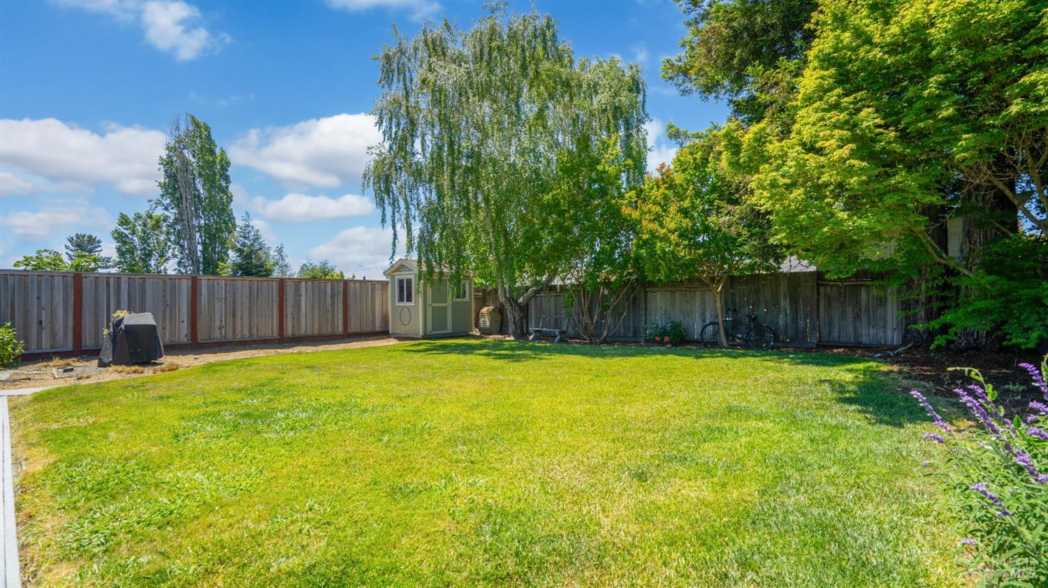 1295 Marian Way