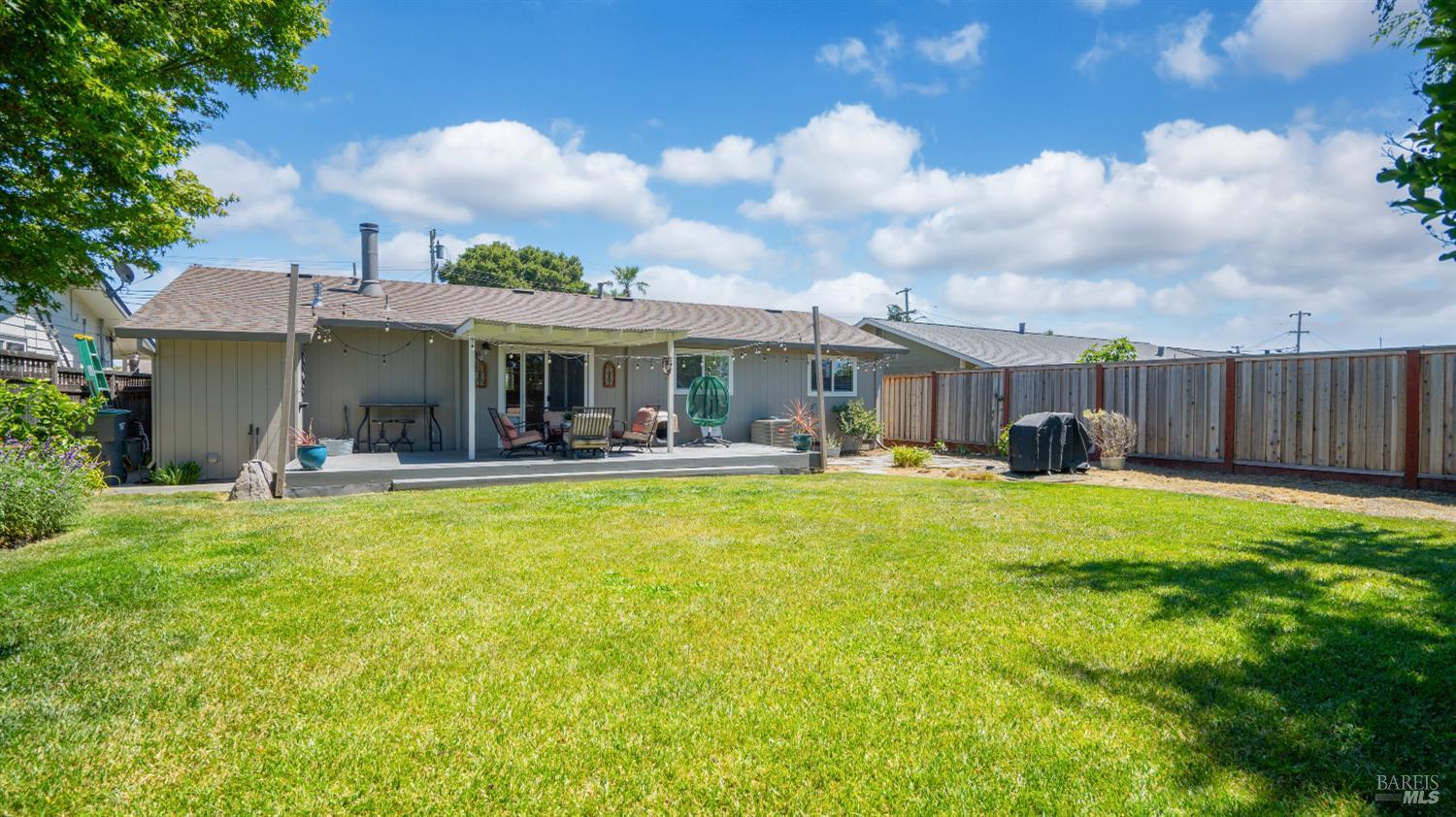 1295 Marian Way