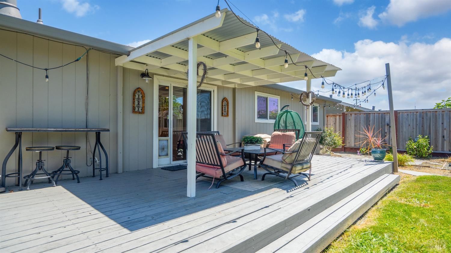 1295 Marian Way