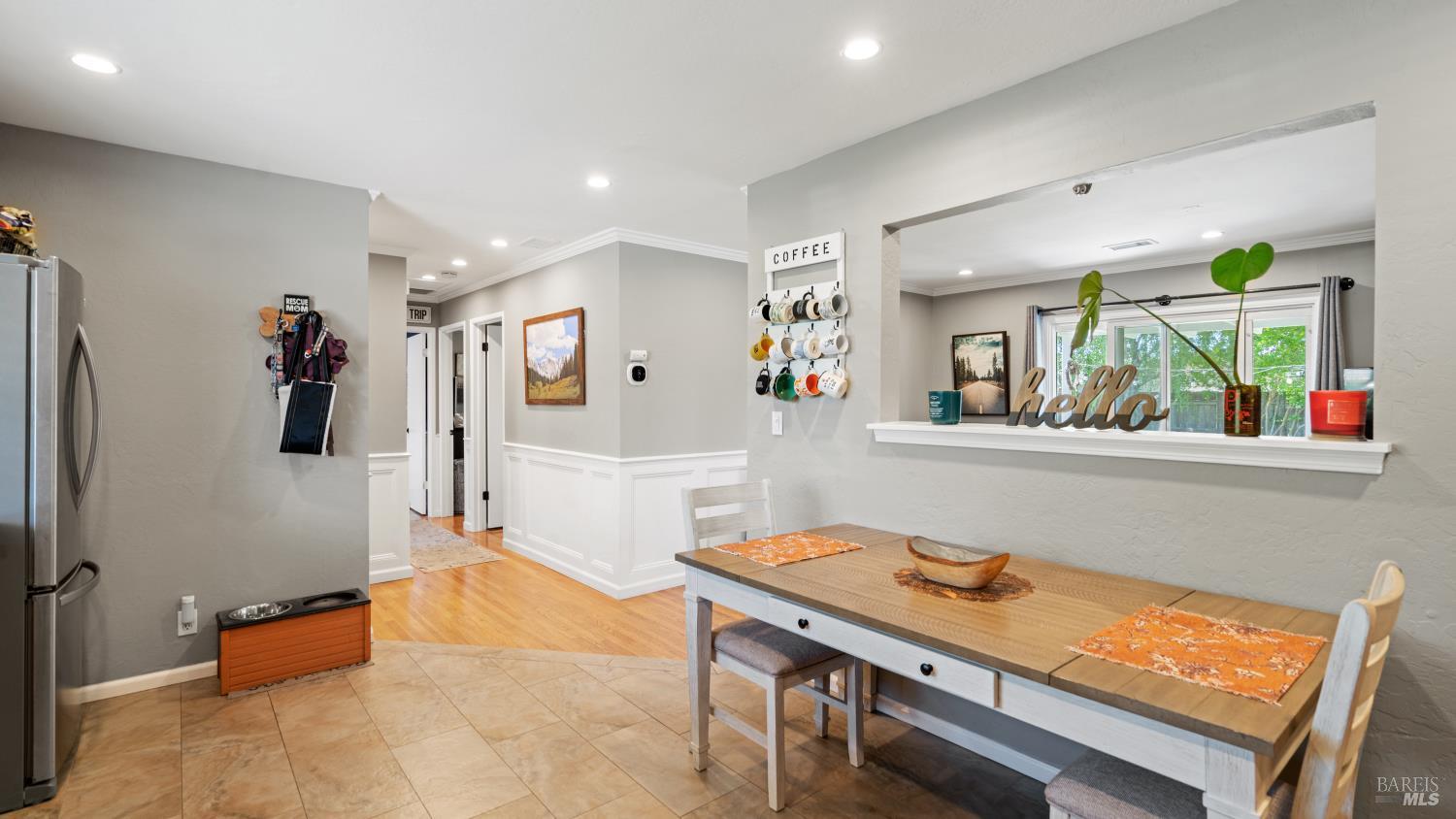 1295 Marian Way