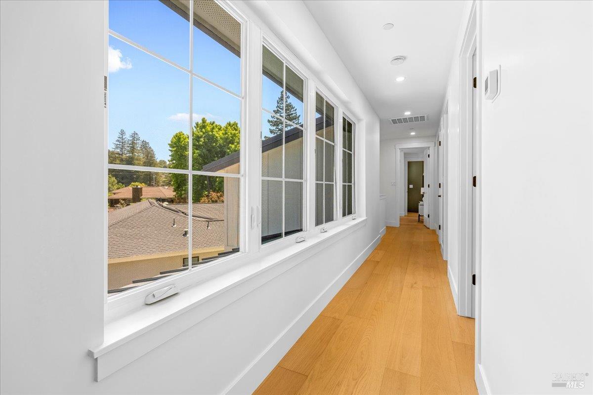22 Cedar Ave