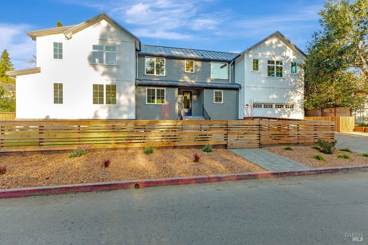 22 Cedar Ave