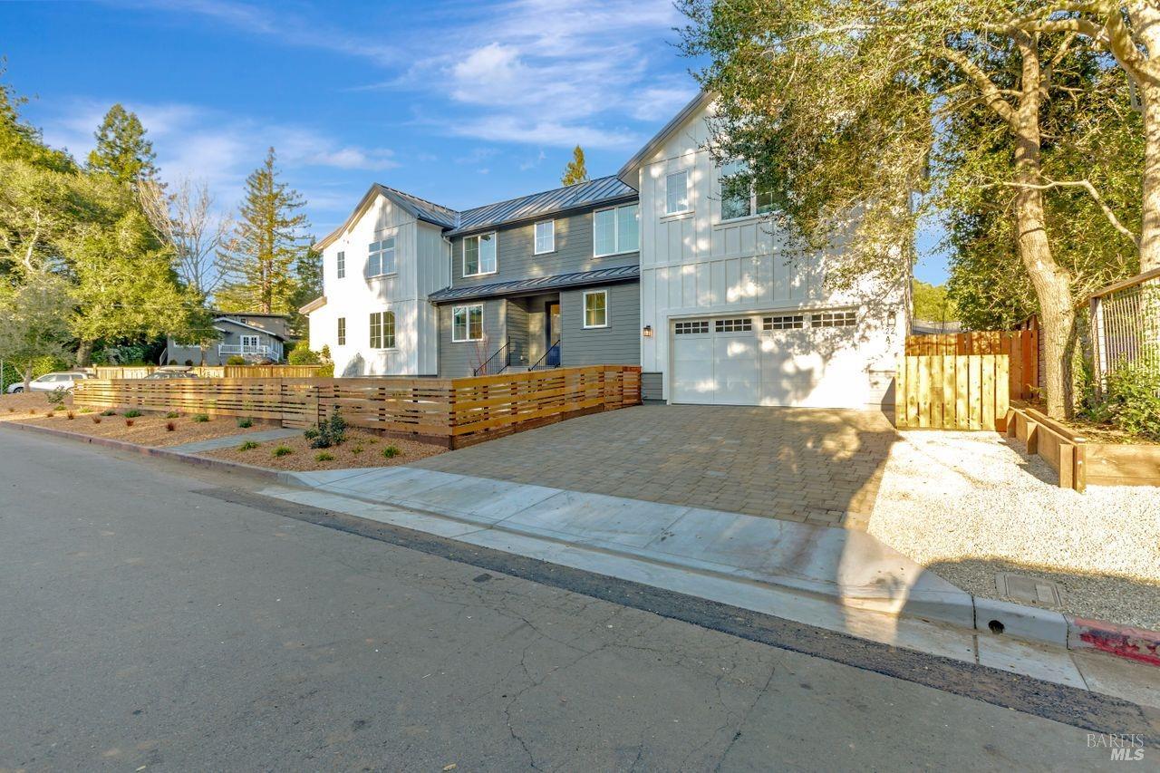 22 Cedar Ave