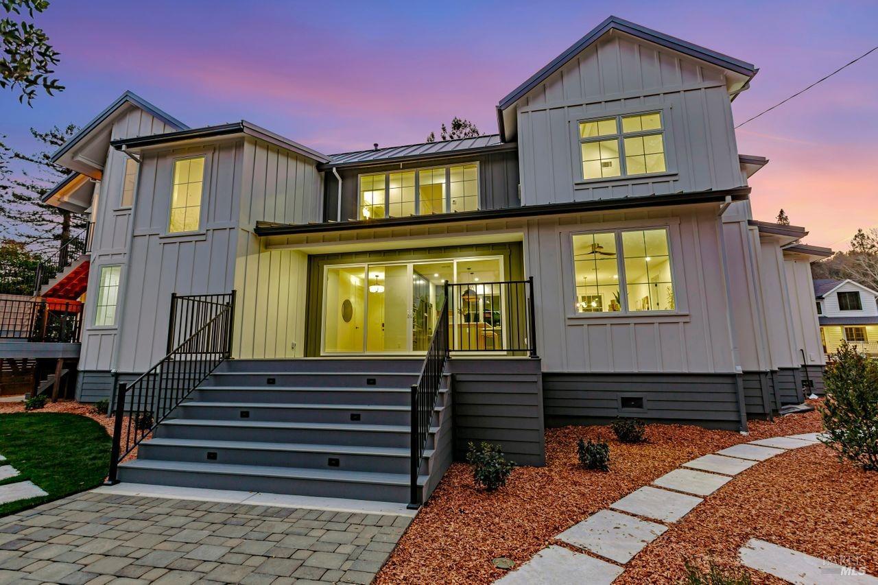 22 Cedar Ave