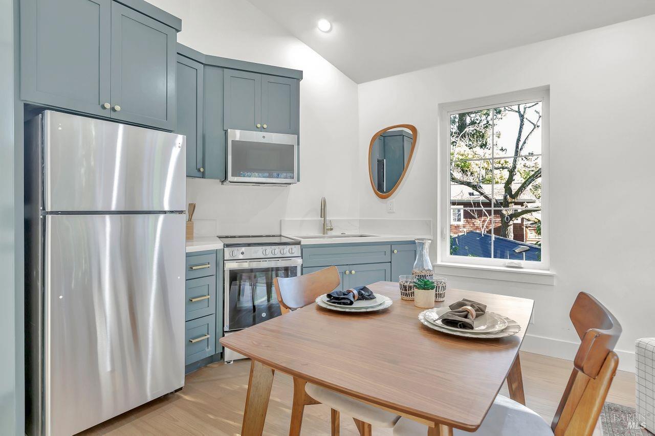 22 Cedar Ave