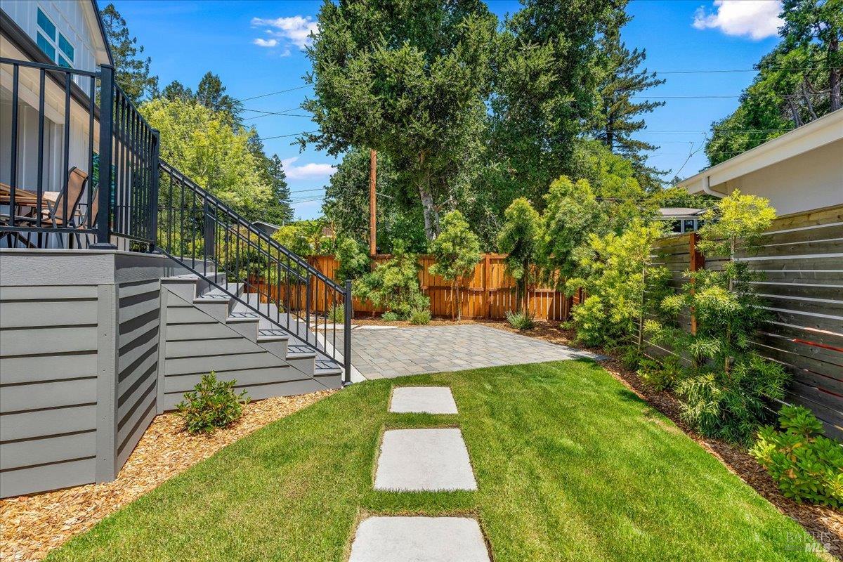 22 Cedar Ave