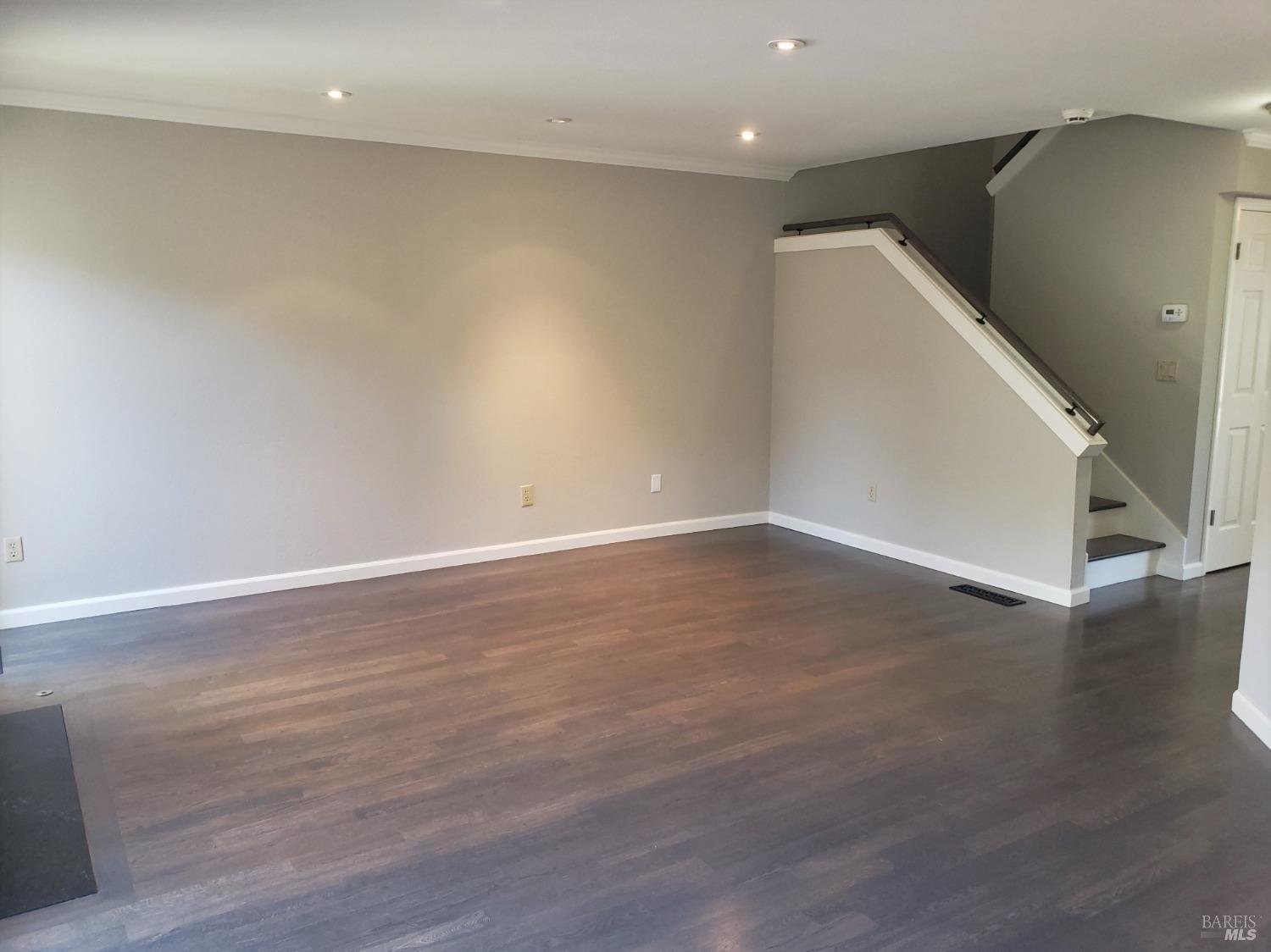 6 Narragansett Cv