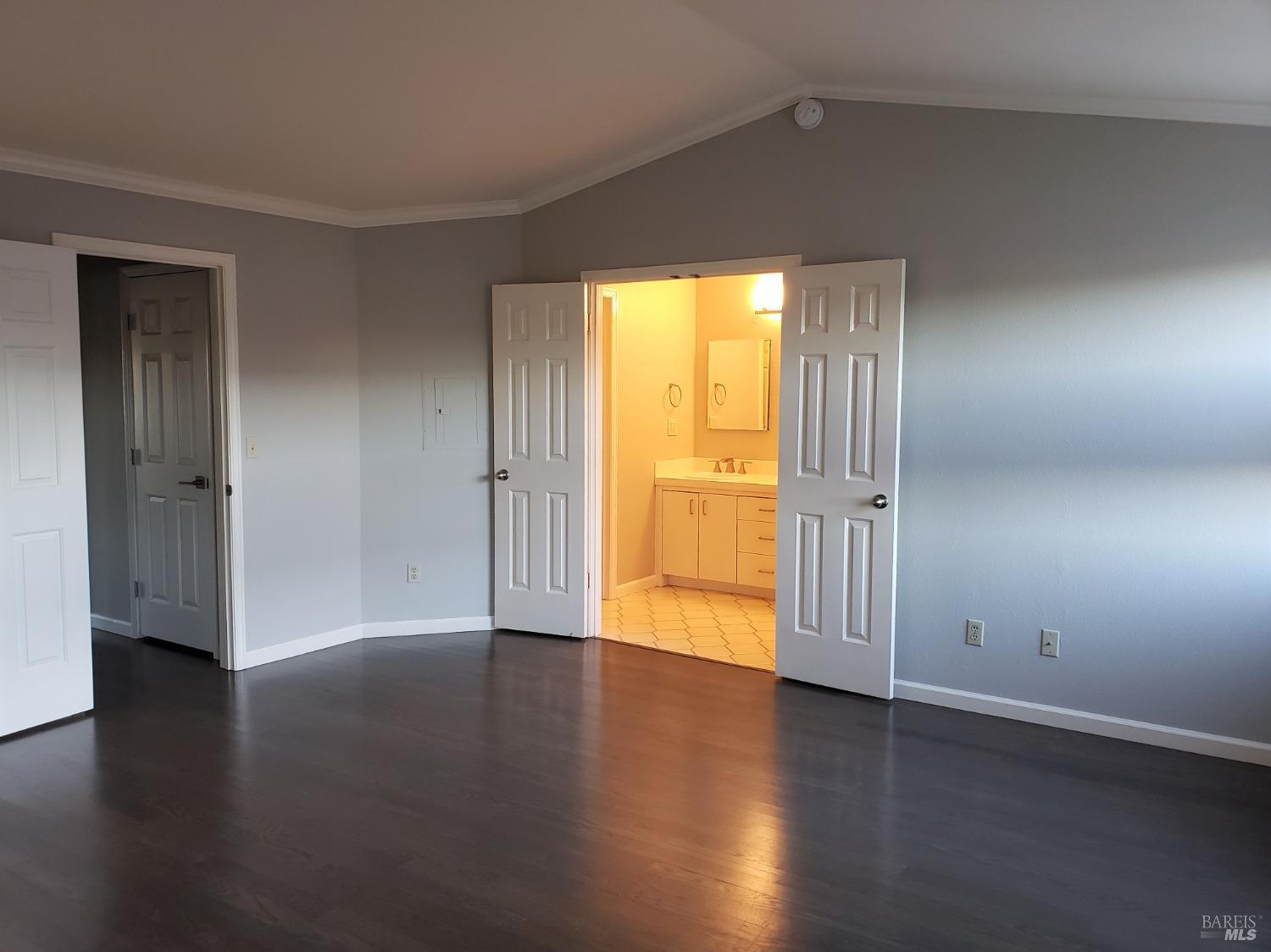 6 Narragansett Cv