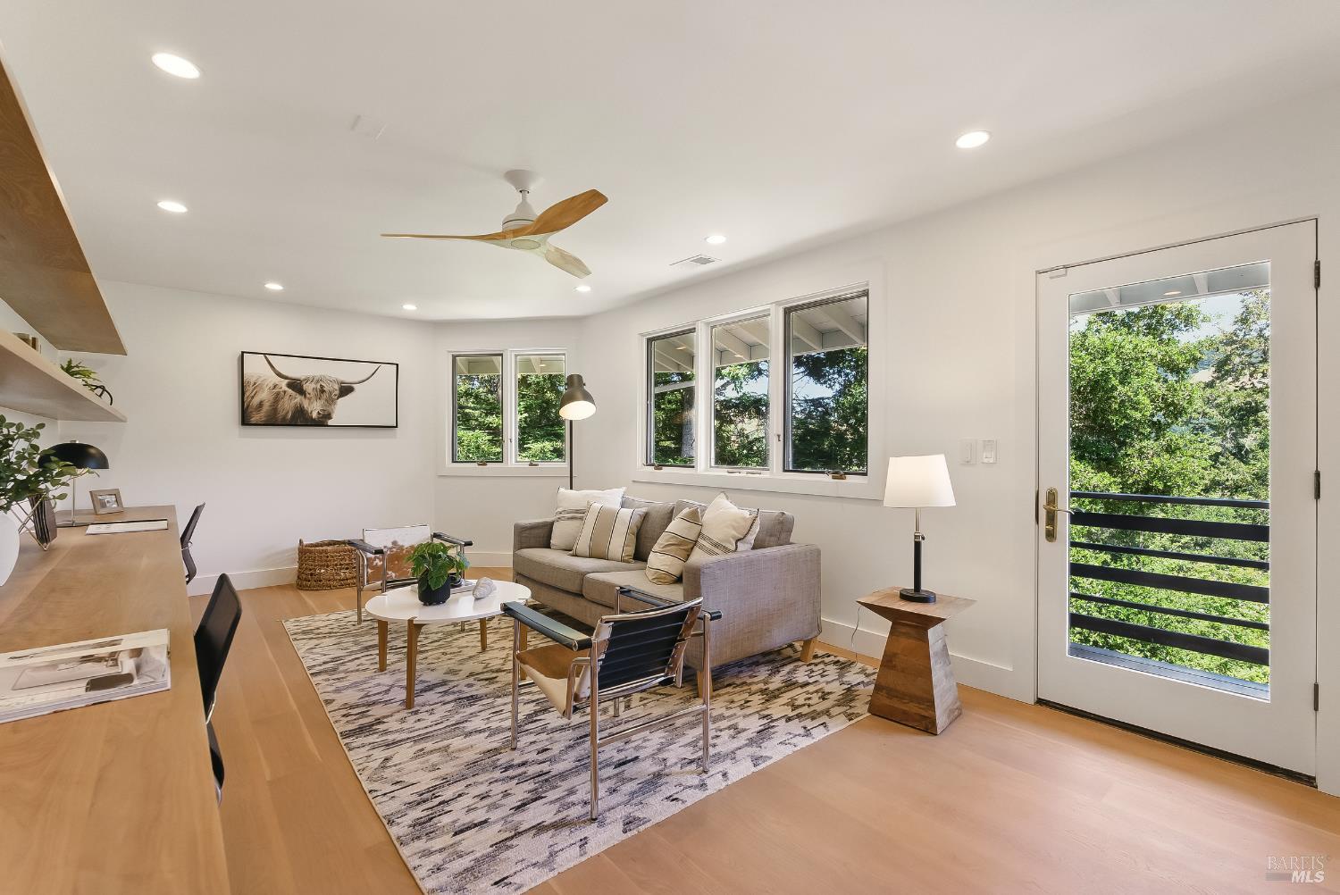 17 Madrone Ave