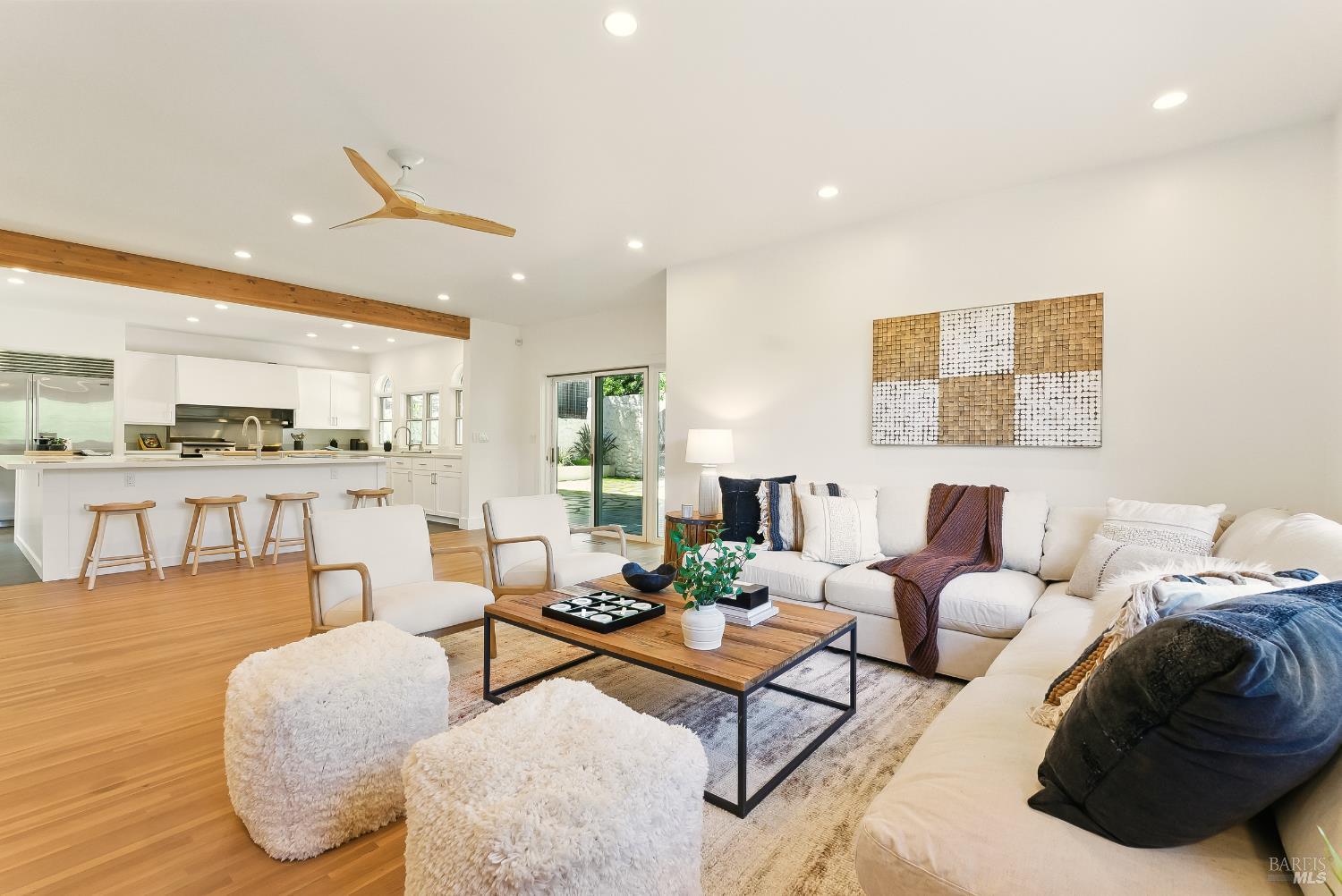17 Madrone Ave