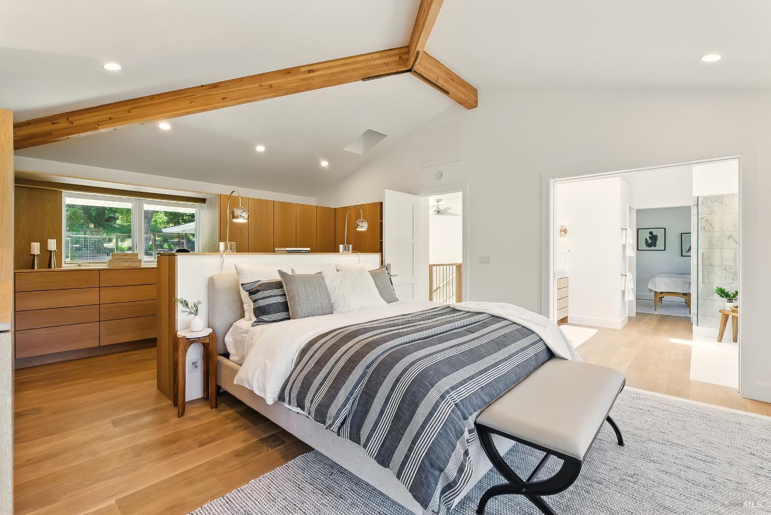 17 Madrone Ave
