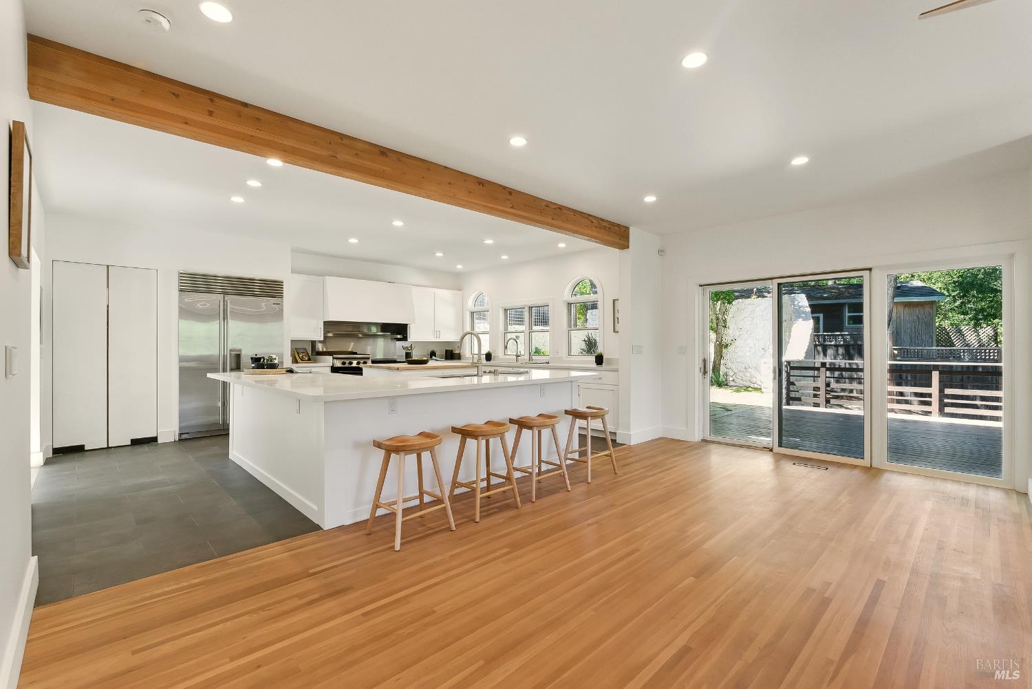 17 Madrone Ave