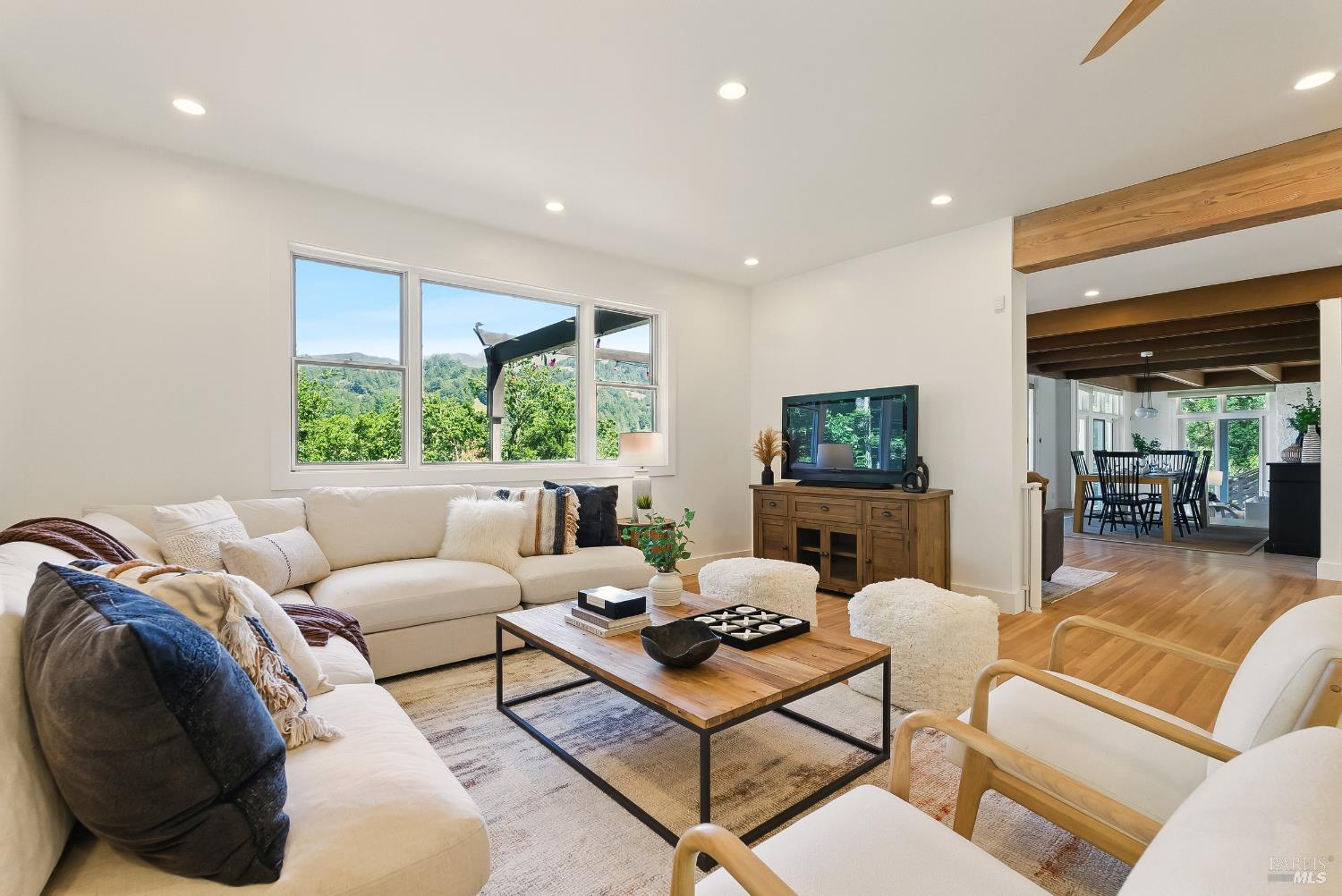 17 Madrone Ave