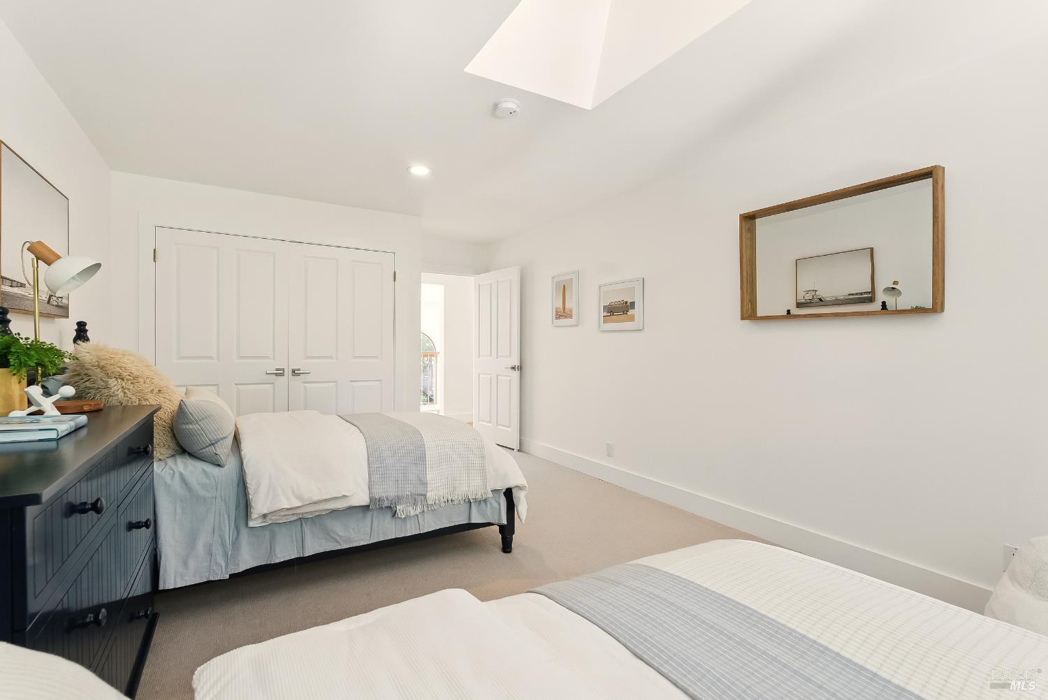 17 Madrone Ave