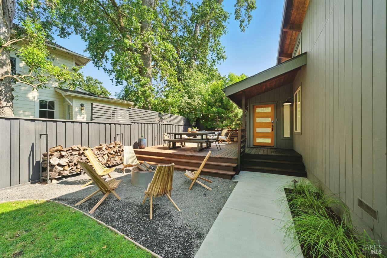 12 Oak Knoll Ave
